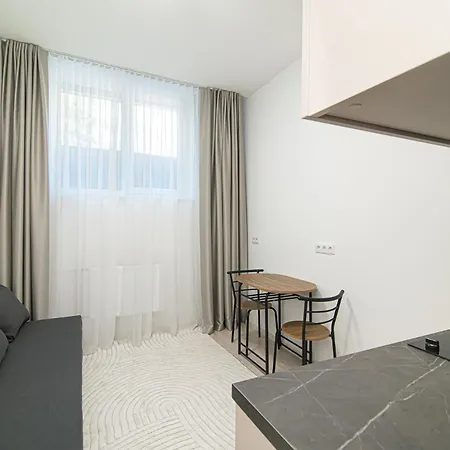 Shortstopstudent Apartment